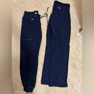 Figs size small navy